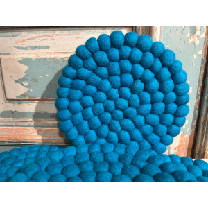 klankschaal-onderzetter-vilten-bolletjes-20cm-aquablauw