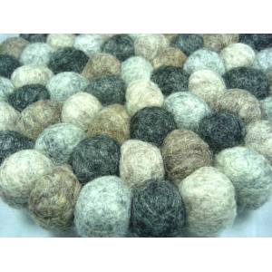 klankschaalonderzetter-viltbolletjes-grijstinten-20cm_a_1514902032