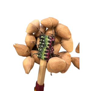 tobillera-notenratel-op-houten-stok-22cm_2_-_bewerkt